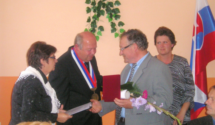 Posedenie z príležitosti k úcty k starším r. 2012