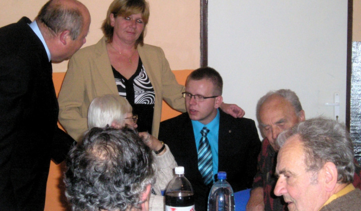 Posedenie z príležitosti k úcty k starším r. 2012