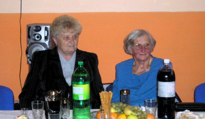 Posedenie z príležitosti k úcty k starším r. 2012