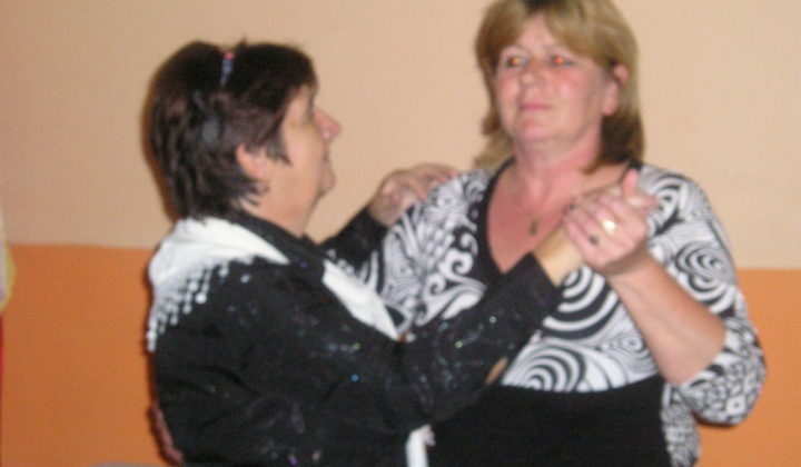 Posedenie z príležitosti k úcty k starším r. 2012