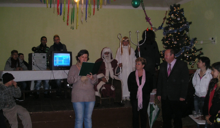 Posedenie pod jedličkou r.2011