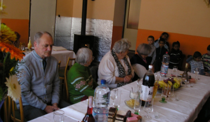 Posedenie z príležitosti úcty k starším r.2011