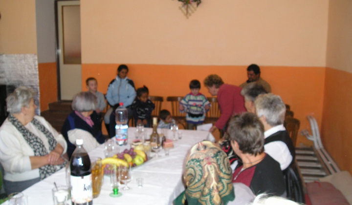 Posedenie z príležitosti úcty k starším r.2011