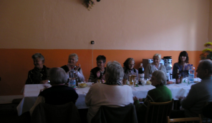 Posedenie z príležitosti úcty k starším r.2011